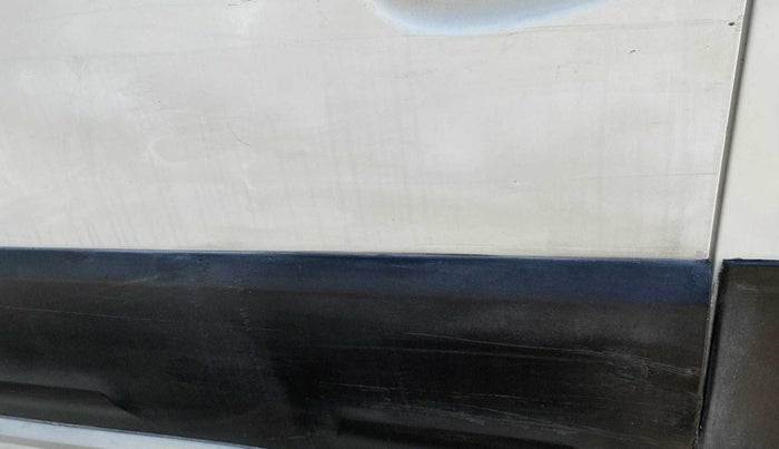 2018 Toyota Etios CROSS 1.2 G, Petrol, Manual, 63,510 km, Front passenger door - Slightly dented