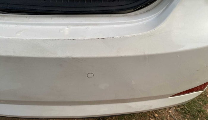 2015 Hyundai Verna FLUIDIC 1.6 CRDI S(O) 4S, Diesel, Manual, 95,690 km, Rear bumper - Paint is slightly damaged
