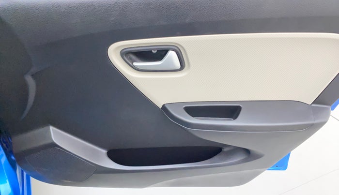 2019 Maruti Alto VXI, Petrol, Manual, 18,501 km, Driver Side Door Panels Control