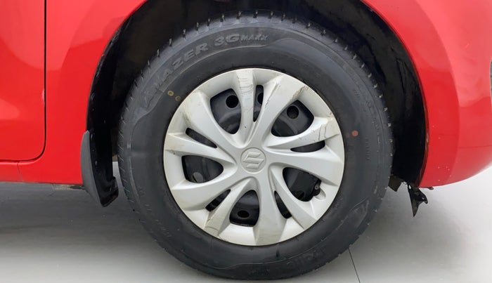 2018 Maruti Swift VXI, Petrol, Manual, 29,581 km, Right Front Wheel