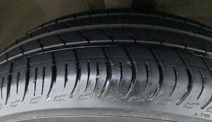 2021 Maruti S PRESSO VXI+, Petrol, Manual, 12,935 km, Right Front Tyre Tread