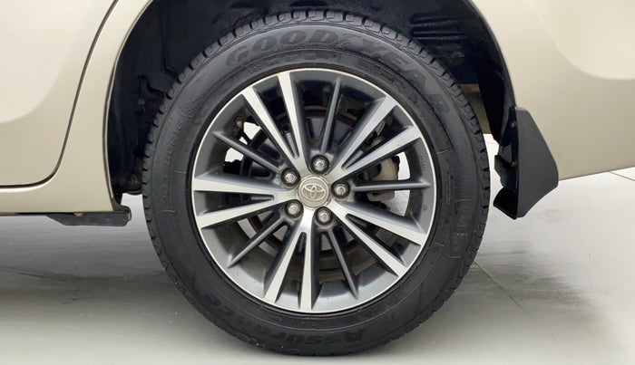 2017 Toyota Corolla Altis GL PETROL, Petrol, Manual, 63,769 km, Left Rear Wheel