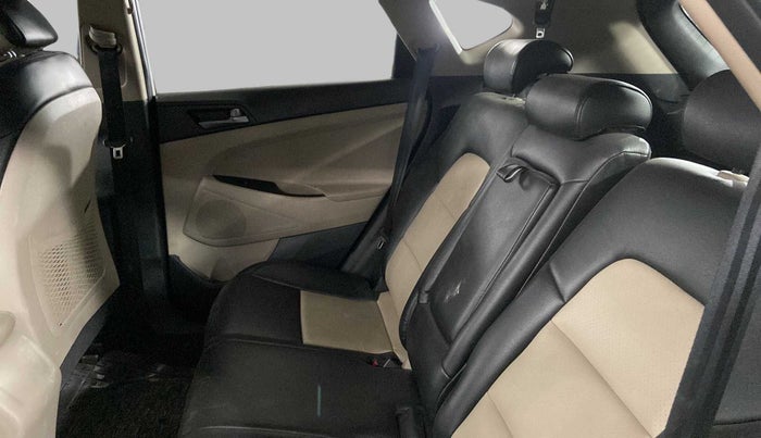 2017 Hyundai Tucson 2WD MT PETROL, Petrol, Manual, 53,047 km, Right Side Rear Door Cabin