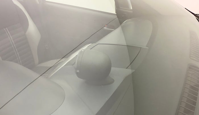 2013 Maruti Ritz VXI, Petrol, Manual, 41,529 km, Front windshield - Minor spot on windshield
