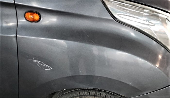 2014 Hyundai Eon ERA +, Petrol, Manual, 90,840 km, Right fender - Slightly dented