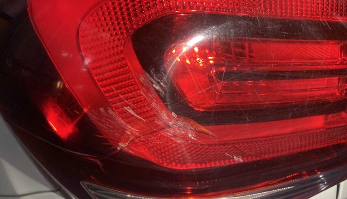 2019 Hyundai Elite i20 MAGNA PLUS 1.2, Petrol, Manual, 60,035 km, Left tail light - Minor scratches