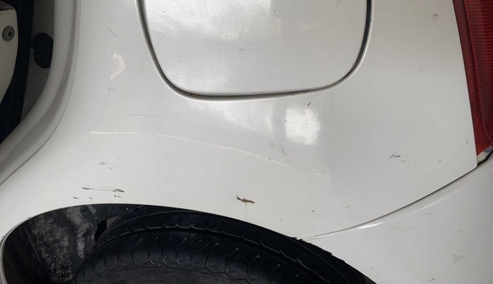 2012 Toyota Etios Liva G, Petrol, Manual, 86,850 km, Left quarter panel - Minor scratches