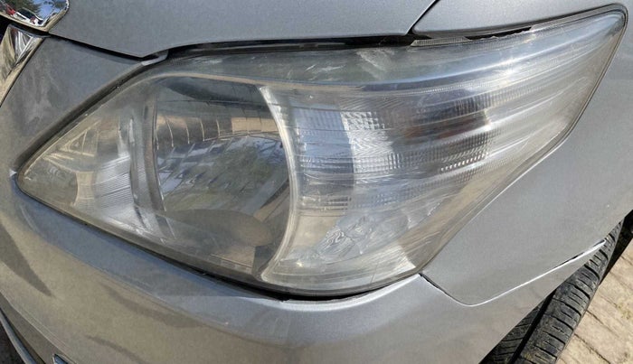 2014 Toyota Innova 2.5 VX 7 STR, Diesel, Manual, 64,779 km, Left headlight - Minor scratches