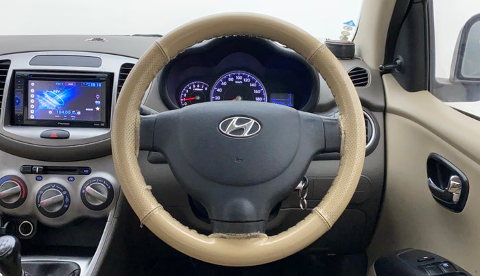 2014 Hyundai i10 MAGNA 1.1, Petrol, Manual, 97,280 km, Steering Wheel Close Up