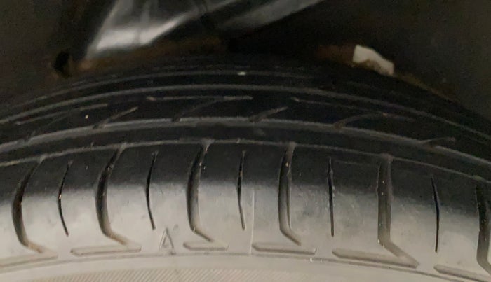 2014 Hyundai i10 MAGNA 1.1, Petrol, Manual, 97,280 km, Left Rear Tyre Tread