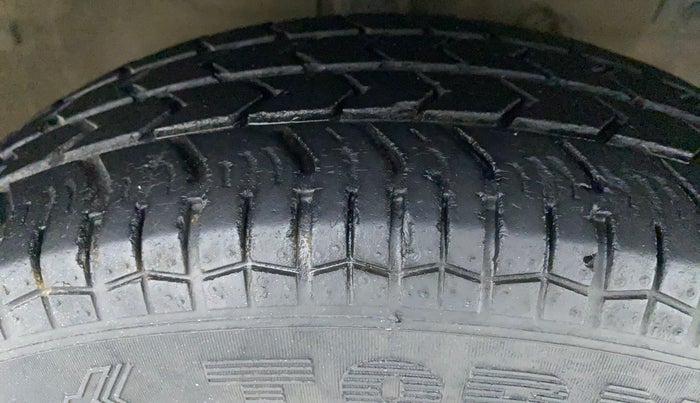 2017 Maruti Swift VXI, Petrol, Manual, 53,486 km, Right Front Tyre Tread