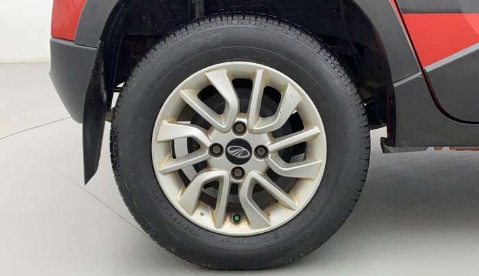 2016 Mahindra Kuv100 K8 6 STR, Petrol, Manual, 45,114 km, Right Rear Wheel