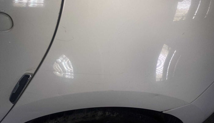 2014 Volkswagen Polo COMFORTLINE 1.5L, Diesel, Manual, 71,036 km, Left quarter panel - Minor scratches