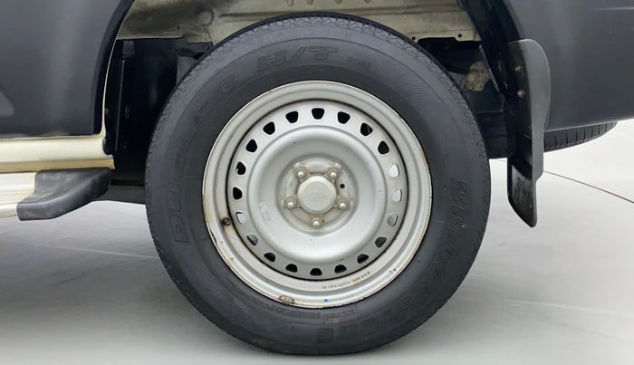 2015 Mahindra Scorpio S4, Diesel, Manual, 79,112 km, Left Rear Wheel