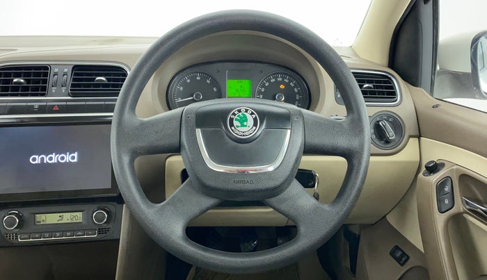 2011 Skoda Rapid ELEGANCE 1.6 MPFI MT, Petrol, Manual, 90,254 km, Steering Wheel Close Up