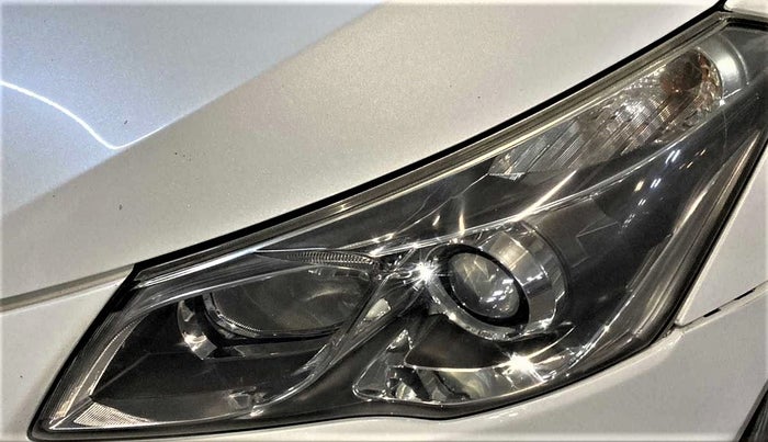 2016 Maruti Ciaz ZDI SHVS, Diesel, Manual, 81,474 km, Left headlight - Minor scratches