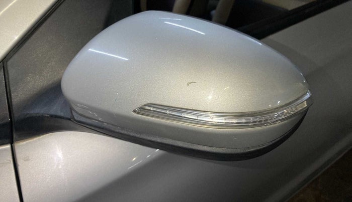 2016 Hyundai Elite i20 SPORTZ 1.4 CRDI, Diesel, Manual, 55,438 km, Left rear-view mirror - Indicator light has minor damage