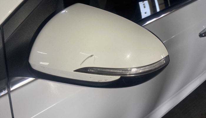 2018 Hyundai Verna 1.6 VTVT SX, Petrol, Manual, 39,469 km, Left rear-view mirror - Minor scratches