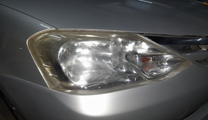 2012 Toyota Etios G, Petrol, Manual, 22,064 km, Right headlight - Faded