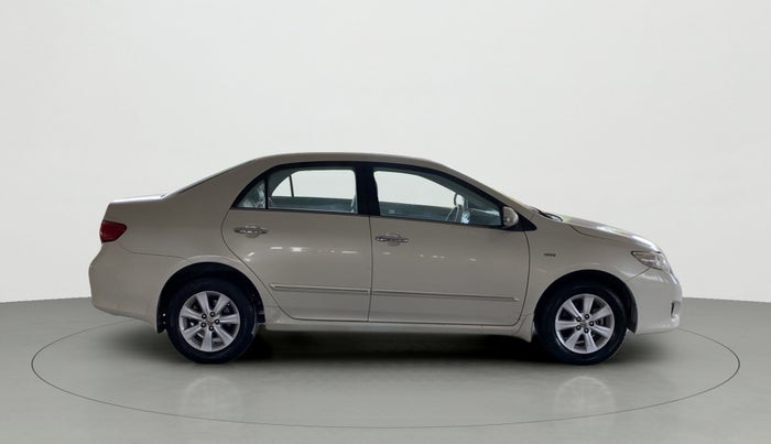 2010 Toyota Corolla Altis GL PETROL, Petrol, Manual, 40,544 km, Right Side View
