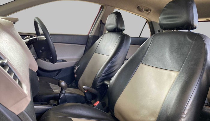 2017 Hyundai Elite i20 MAGNA 1.2, Petrol, Manual, 31,388 km, Right Side Front Door Cabin