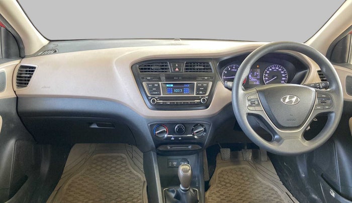 2017 Hyundai Elite i20 MAGNA 1.2, Petrol, Manual, 31,388 km, Dashboard