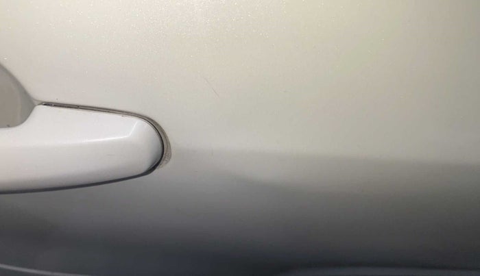 2016 Maruti Swift VDI (O), Diesel, Manual, 37,260 km, Right rear door - Minor scratches