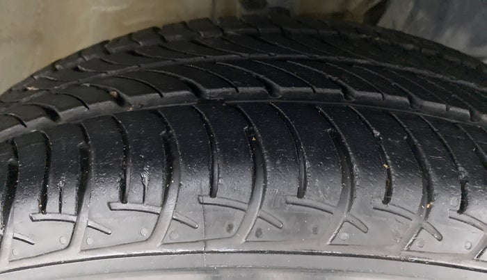 2019 Maruti New Wagon-R VXI 1.0, Petrol, Manual, 8,414 km, Right Front Tyre Tread