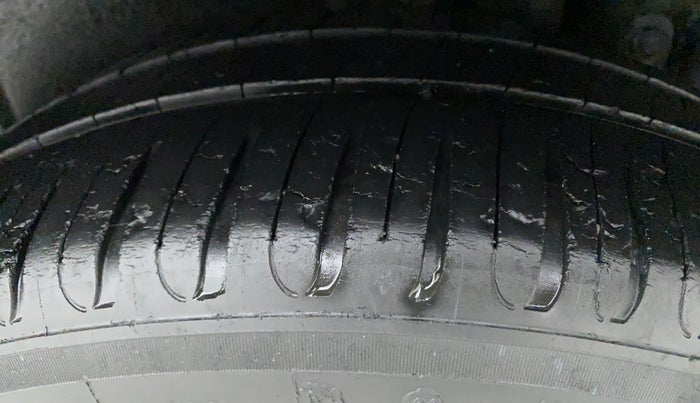 2018 Maruti Ertiga VDI SHVS, Diesel, Manual, 66,972 km, Left Rear Tyre Tread