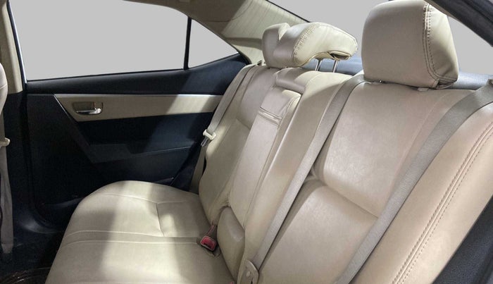 2015 Toyota Corolla Altis G PETROL, Petrol, Manual, 99,679 km, Right Side Rear Door Cabin