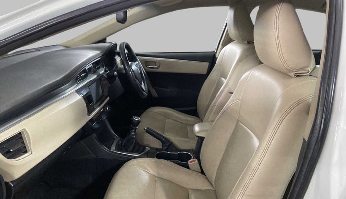 2015 Toyota Corolla Altis G PETROL, Petrol, Manual, 99,679 km, Right Side Front Door Cabin