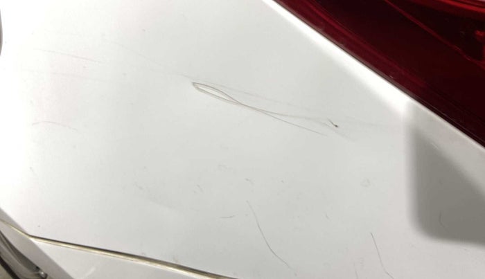 2015 Toyota Corolla Altis G PETROL, Petrol, Manual, 99,679 km, Left quarter panel - Minor scratches