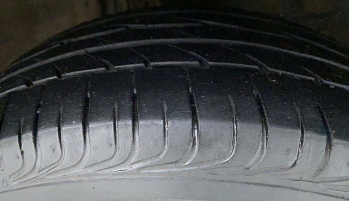 2020 Toyota YARIS G MT, CNG, Manual, 47,284 km, Right Front Tyre Tread