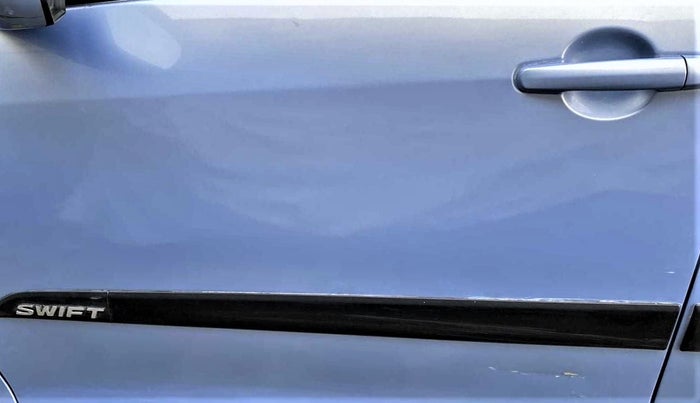 2015 Maruti Swift Dzire VXI, Petrol, Manual, 41,677 km, Front passenger door - Minor scratches