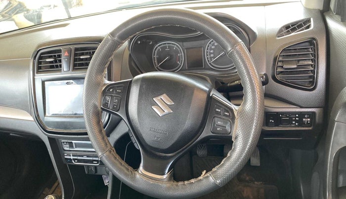 2016 Maruti Vitara Brezza ZDI PLUS DUAL TONE, Diesel, Manual, 42,271 km, Steering wheel - Sound system control not functional