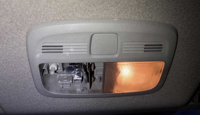 2015 Maruti Baleno DELTA DIESEL 1.3, Diesel, Manual, 52,311 km, Ceiling - Roof light minor damage