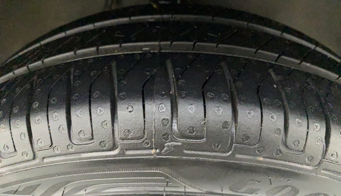 2016 Maruti Alto K10 VXI P, Petrol, Manual, 43,061 km, Right Front Tyre Tread