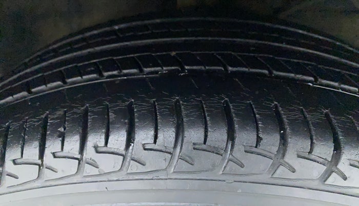 2019 Maruti Baleno DELTA PETROL 1.2, Petrol, Manual, 34,072 km, Right Front Tyre Tread