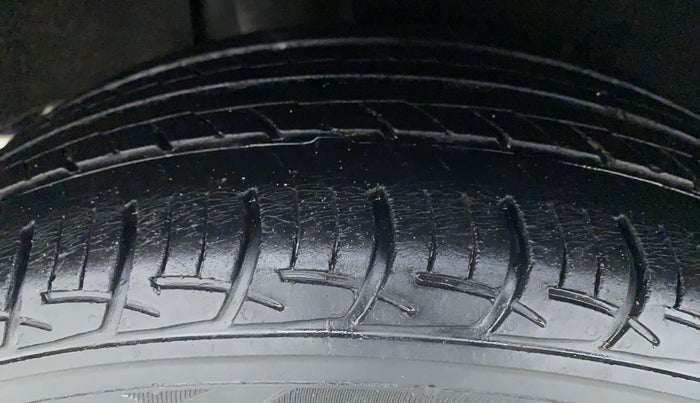 2019 Maruti Baleno DELTA PETROL 1.2, Petrol, Manual, 34,072 km, Right Rear Tyre Tread