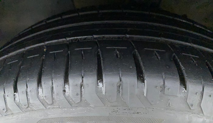 2021 Hyundai Verna SX (O) 1.5 VTVT IVT, Petrol, Automatic, 14,121 km, Left Front Tyre Tread