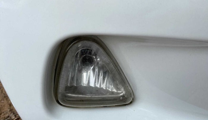 2016 Hyundai Eon ERA +, Petrol, Manual, 51,714 km, Right fog light - Not working