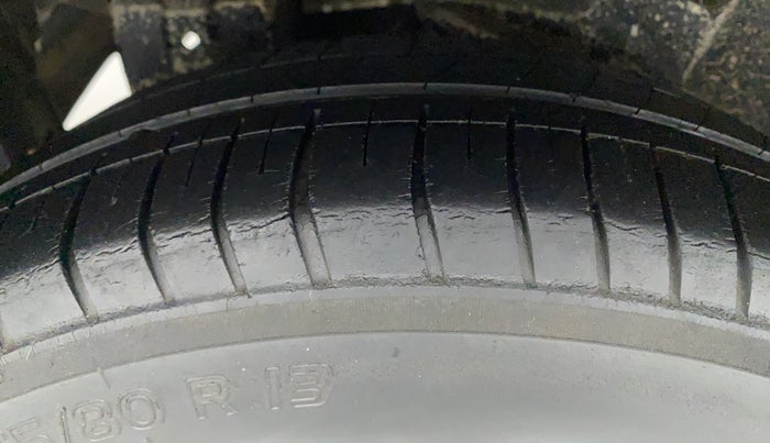2011 Maruti A Star VXI, Petrol, Manual, 92,215 km, Right Rear Tyre Tread
