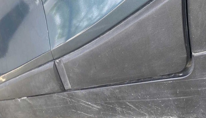 2019 Mahindra XUV300 W8 1.5 DIESEL, Diesel, Manual, 38,614 km, Left running board - Minor scratches