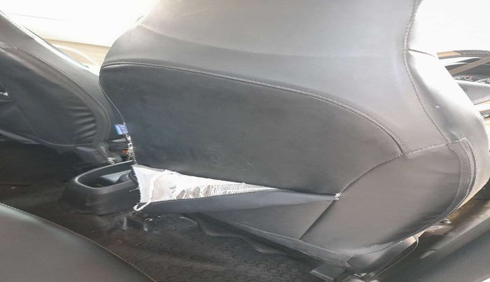 2021 Hyundai NEW SANTRO MAGNA, Petrol, Manual, 16,502 km, Driver seat - Cover slightly torn