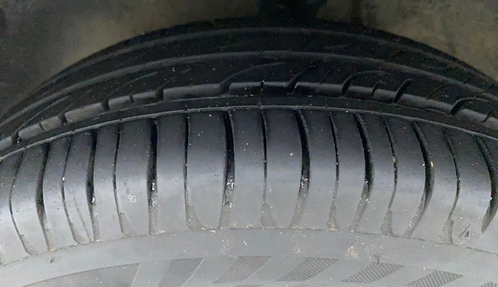 2018 Maruti Alto K10 VXI, Petrol, Manual, 49,690 km, Left Front Tyre Tread