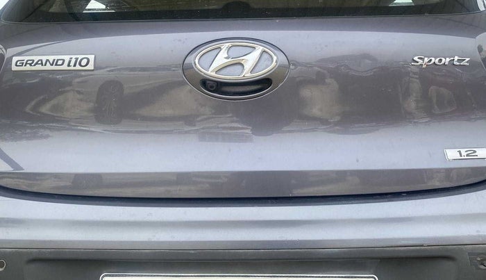 2018 Hyundai Grand i10 SPORTZ 1.2 KAPPA VTVT, Petrol, Manual, 35,170 km, Dicky (Boot door) - Slightly dented