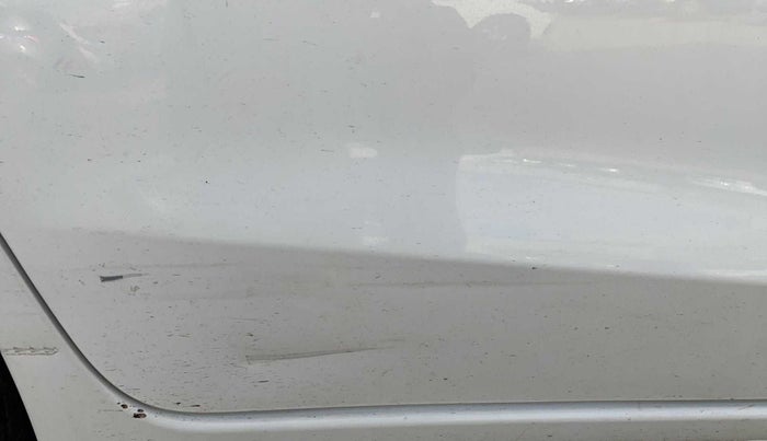 2014 Honda Amaze 1.2L I-VTEC S, Petrol, Manual, 13,260 km, Right rear door - Minor scratches