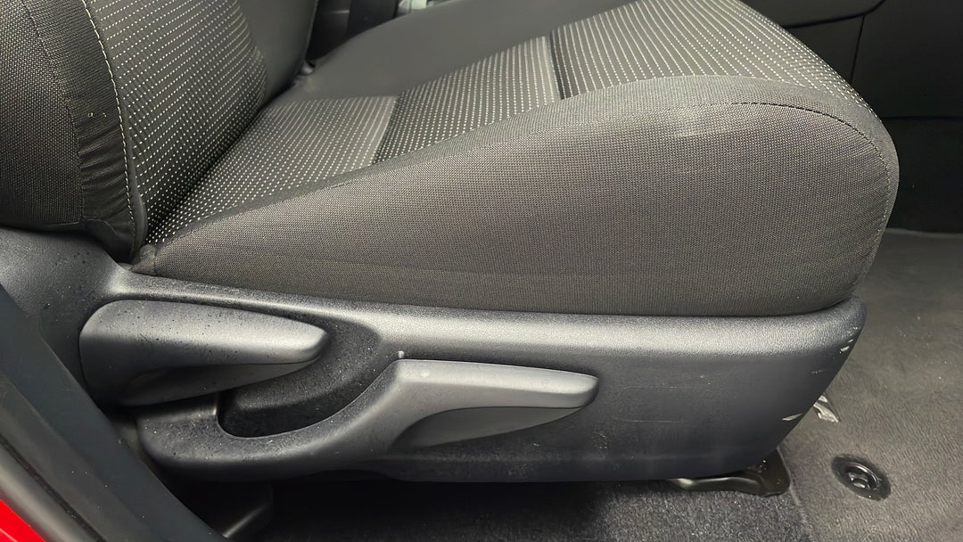 2017 Toyota Corolla Ascent Sport, Automatic, 9446 km, Drivers Side Adjustment Panel