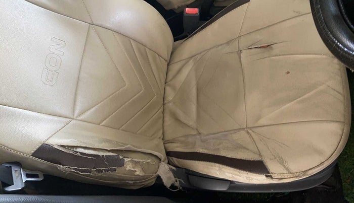 2018 Hyundai Eon ERA +, Petrol, Manual, 57,485 km, Driver seat - Cover slightly torn
