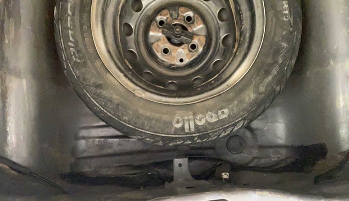 2018 Hyundai Eon ERA +, Petrol, Manual, 57,485 km, Dicky (Boot door) - Jack/Tool not available